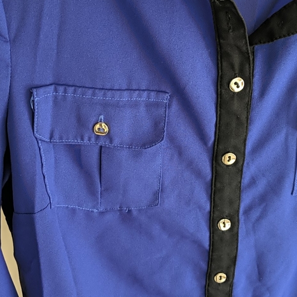 🖤 (2/$40) Bebe button down shirt - Picture 2 of 2